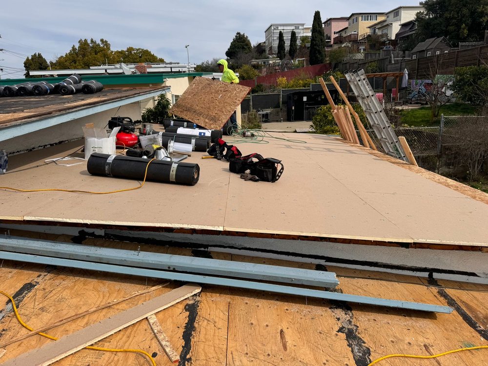 Slide of Acme Roofing Services