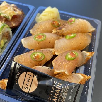 Erewhon - Grocery Near Me - Pasadena, California