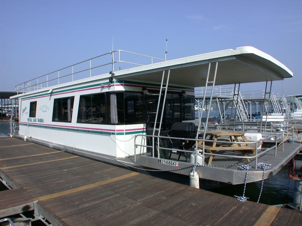 PATOKA LAKE MARINA & LODGING Updated October 2024 41 Photos & 18