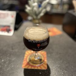 DeCicco & Sons - Somers - St. Bernardus Christmas ale