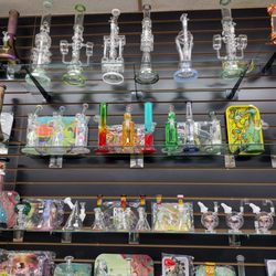 Smokey’s Smoke Shop