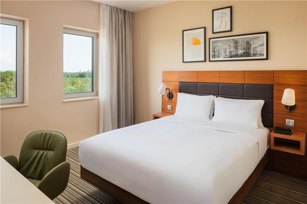 Hilton Frankfurt Airport by null