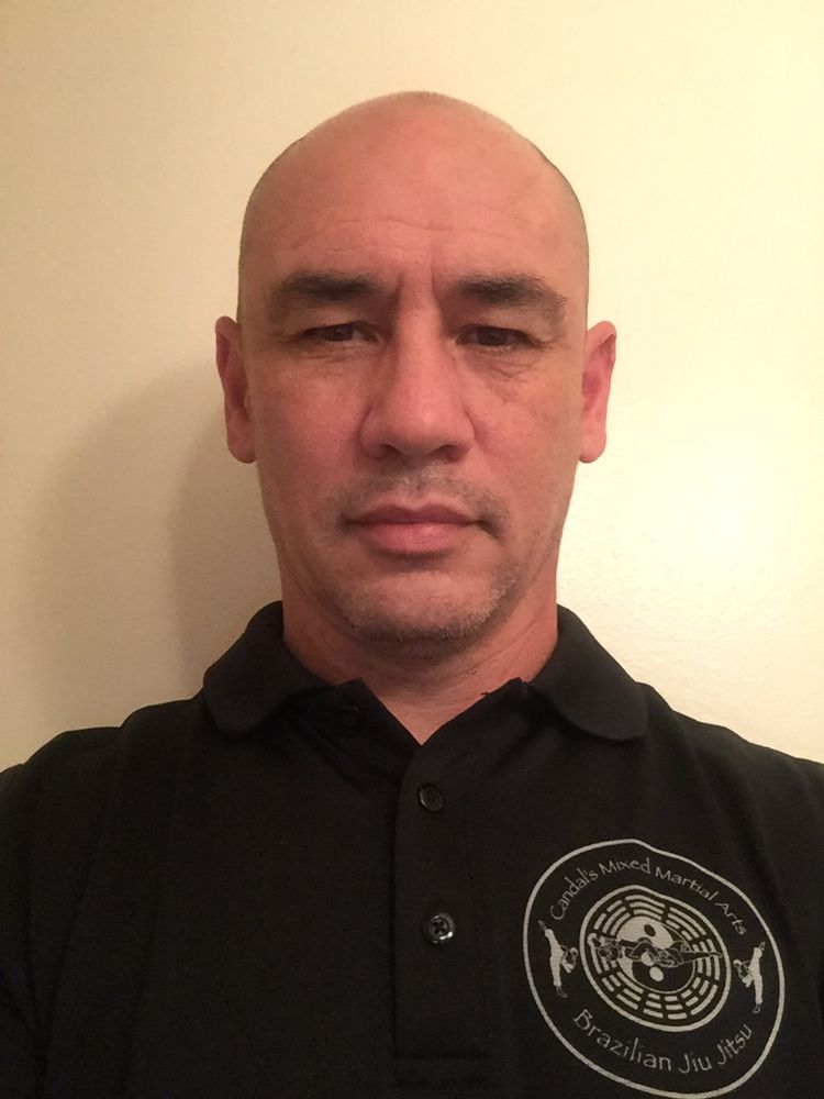 Modern Krav Maga Logo