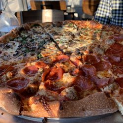 Crushed Pizzeria - Half mushroom/spinach, half pepperoni/sausage