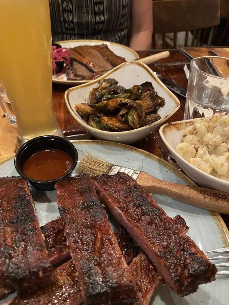 Smoque N' Bones