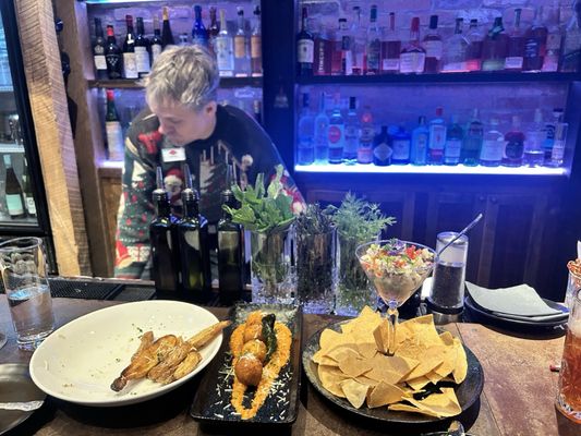 TBar by null