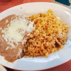 Chile Verde Mexican Restaurant - Refried beans and rice
