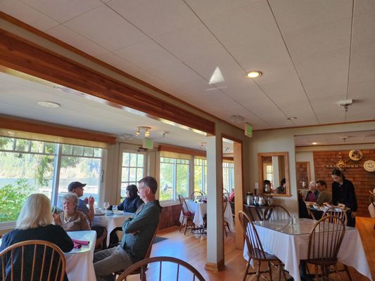 Lake Crescent Lodge by null