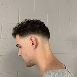 Hot Rod’s Downtown Barbershop