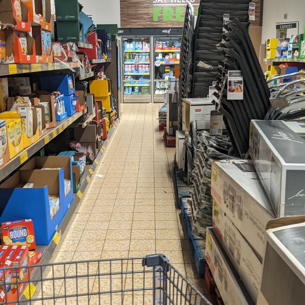 ALDI - Pallets in the middle of the aisles - Grocery Near Me - College Park, Georgia ALDI - Pallets in the middle of the aisles - Grocery Near Me - College Park, Georgia