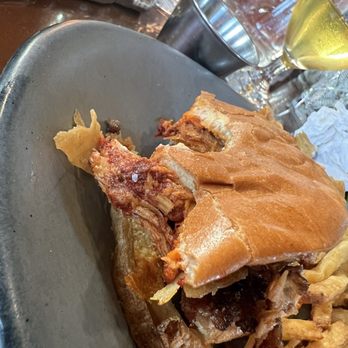 The Porch Pour - Smash burger. - Beer Bar Near Me - Midlothian, Texas