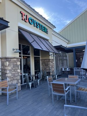 TJ Oyster Bar by null