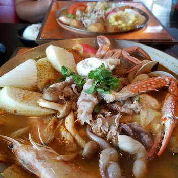 Tasty Pot - Thai hot pot (foreground) Curry hot pot (background) - Taiwanese Near Me - Newark, California