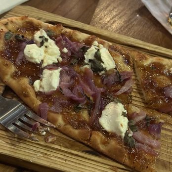 Strandhill Public - Goat cheese, fig flatbread - yummy - Irish Pub Near Me - Tampa, Florida Strandhill Public - Goat cheese, fig flatbread - yummy - Irish Pub Near Me - Tampa, Florida