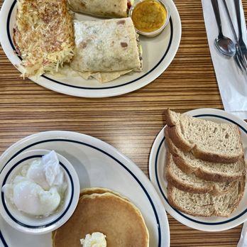 IHOP - Big Breakfast Burrito, 2 Eggs, Original Buttermilk Pancakes - (Short Stack) - American Near Me - East Windsor, New Jersey
