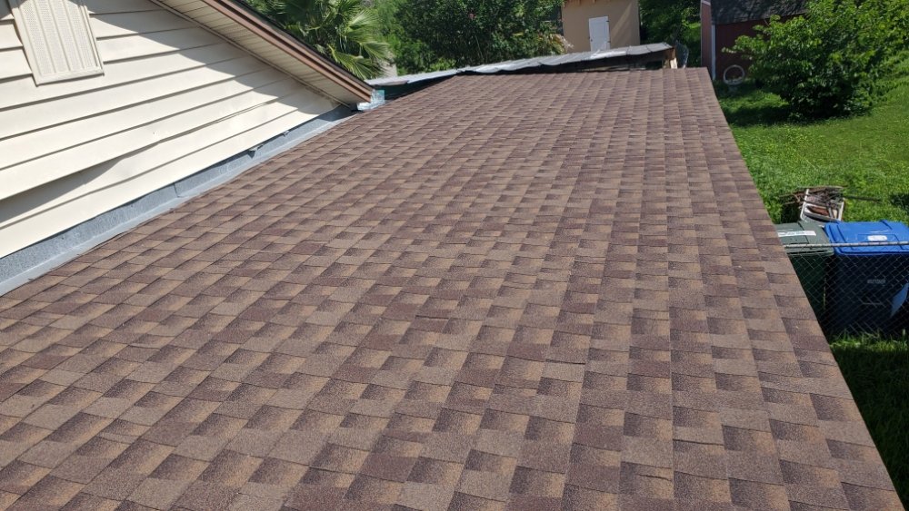 Slide of Guerra Roofing & Construction