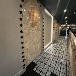 Entrance and walkway to bar. Entrance and walkway to bar.