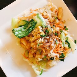 Bun Bo Hue - Veganska risnudlar och tofu