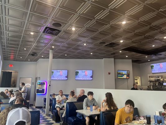 The Nicollet Diner by null