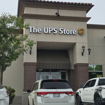 The UPS Store - Shipping Centers Near Me - Bakersfield, California
