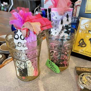 Roebling Books & Coffee - two vases with flowers - Coffee & Tea Near Me - Newport, Kentucky