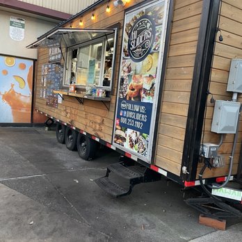 HI Sliders - Food Trucks Near Me - Mililani, Hawaii