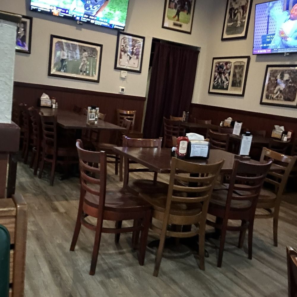 Bob G's Wings and Things - Dining area, clean. - Chicken Wings Near Me - Sunrise, Florida Bob G's Wings and Things - Dining area, clean. - Chicken Wings Near Me - Sunrise, Florida