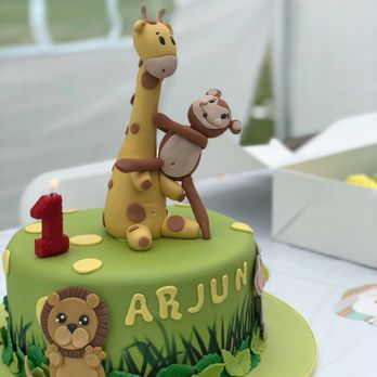 Oakleaf Cakes - Bakeries Near Me - Boston, Massachusetts