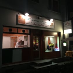 Pizzeria Fantastico - The best pizza @ FFM, an Italian couple doing the best home made style Italian food... Forget about the other know places... Come here!!!