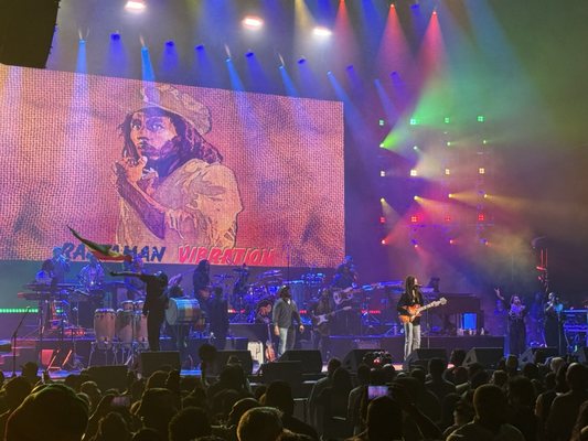 Lakewood Amphitheatre by null