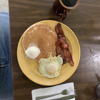 Village Grill - Senior breakfast at a reasonable cost! - Breakfast & Brunch Near Me - Bakersfield, California