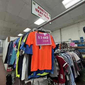 Aunty's Ukay Ukay - Men's Clothing Near Me - Honolulu, Hawaii Aunty's Ukay Ukay - Men's Clothing Near Me - Honolulu, Hawaii