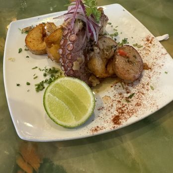 Kuba Kitchen - Pulpo con Ajo - Cuban Near Me - Miami, Florida