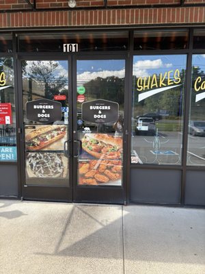 West Coast Burgers & Dogs by null