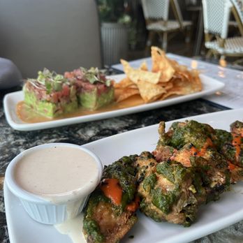 Silver Social - Chimicurri wings & tuna tar tar - New American Near Me - Washington, DC, District of Columbia