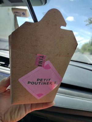 Petit Poutinerie by null