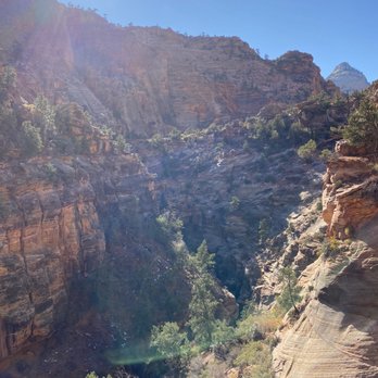 Canyon Overlook Trail - Hiking Near Me - Springdale, Utah
