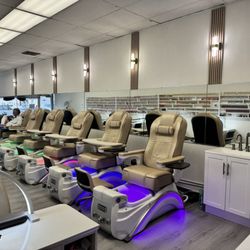 Tulip Nails - 389 Salinas st.Salinas.ca 93901 Phone 831-272-3850