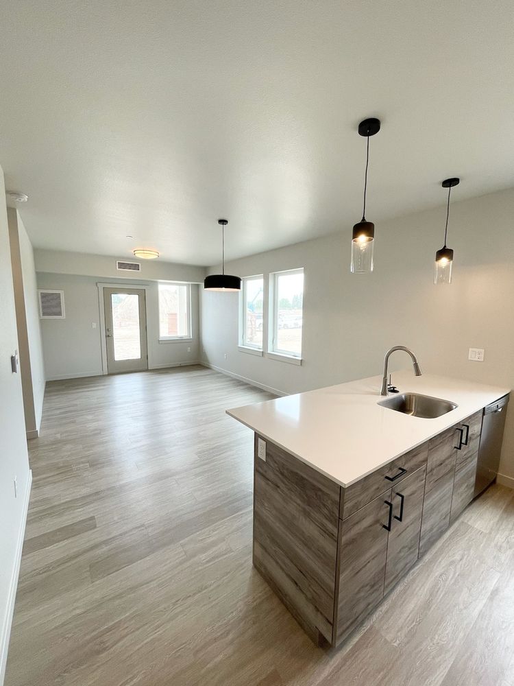 REDPOINT APARTMENTS Updated August 2024 10 Photos 1329 SW Pumice