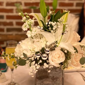 Flowers By Lunelly - Centerpiece - Florists Near Me - Astoria, New York Flowers By Lunelly - Centerpiece - Florists Near Me - Astoria, New York