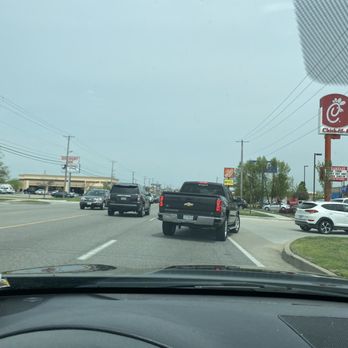 Chick-fil-A - Traffic back up on Rangeline Road for 2 blocks . Blocking the signal lights on 20th and 19 th street almost got hit. - Fast Food Near Me - Joplin, Missouri