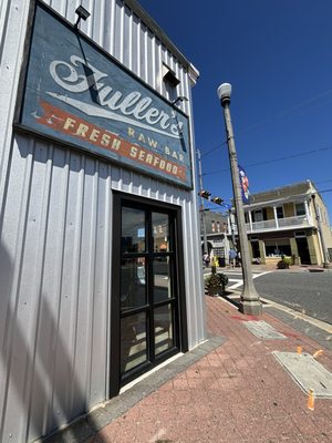 Fuller's Raw Bar by null