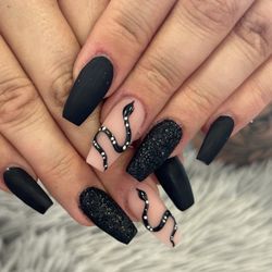 Bossy Nails - Classy