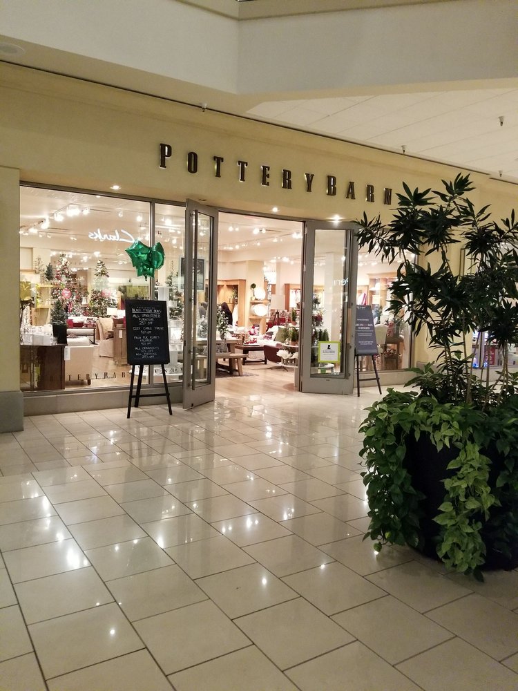 POTTERY BARN Updated September 2024 11 Reviews 350 N Milwaukee St