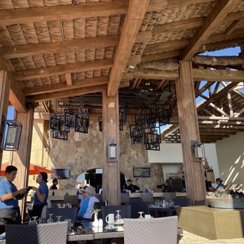 Quivira Steakhouse - Open air dining room and bar. - Steakhouses Near Me - Cabo San Lucas, BCS Quivira Steakhouse - Open air dining room and bar. - Steakhouses Near Me - Cabo San Lucas, BCS