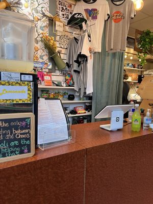 Eddie’s Little Shop & Deli by null
