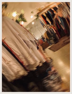 East West Shop by null