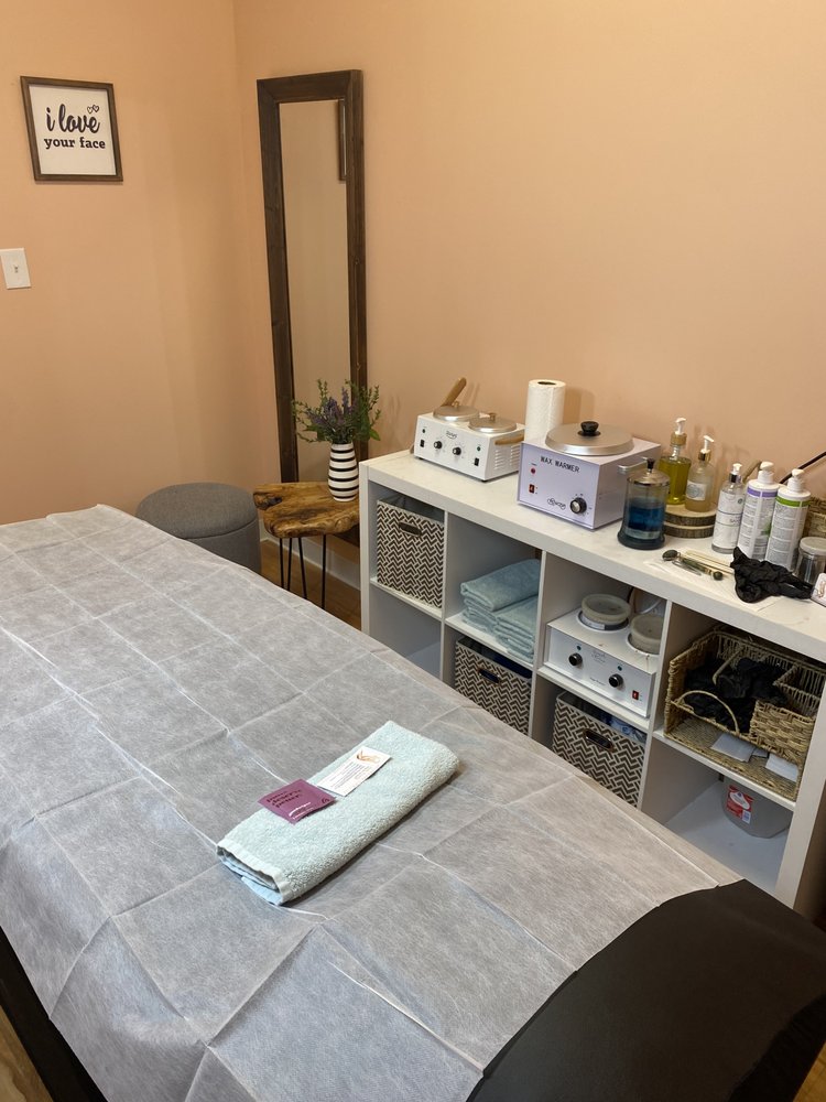 Peach Rose Waxing Spa Logo