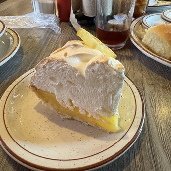 D’s Country Kitchen - Lemon meringue - Waffles Near Me - Ellsinore, Missouri
