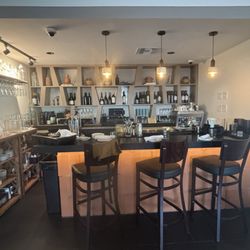 Manka Peruvian Cuisine - Bar area